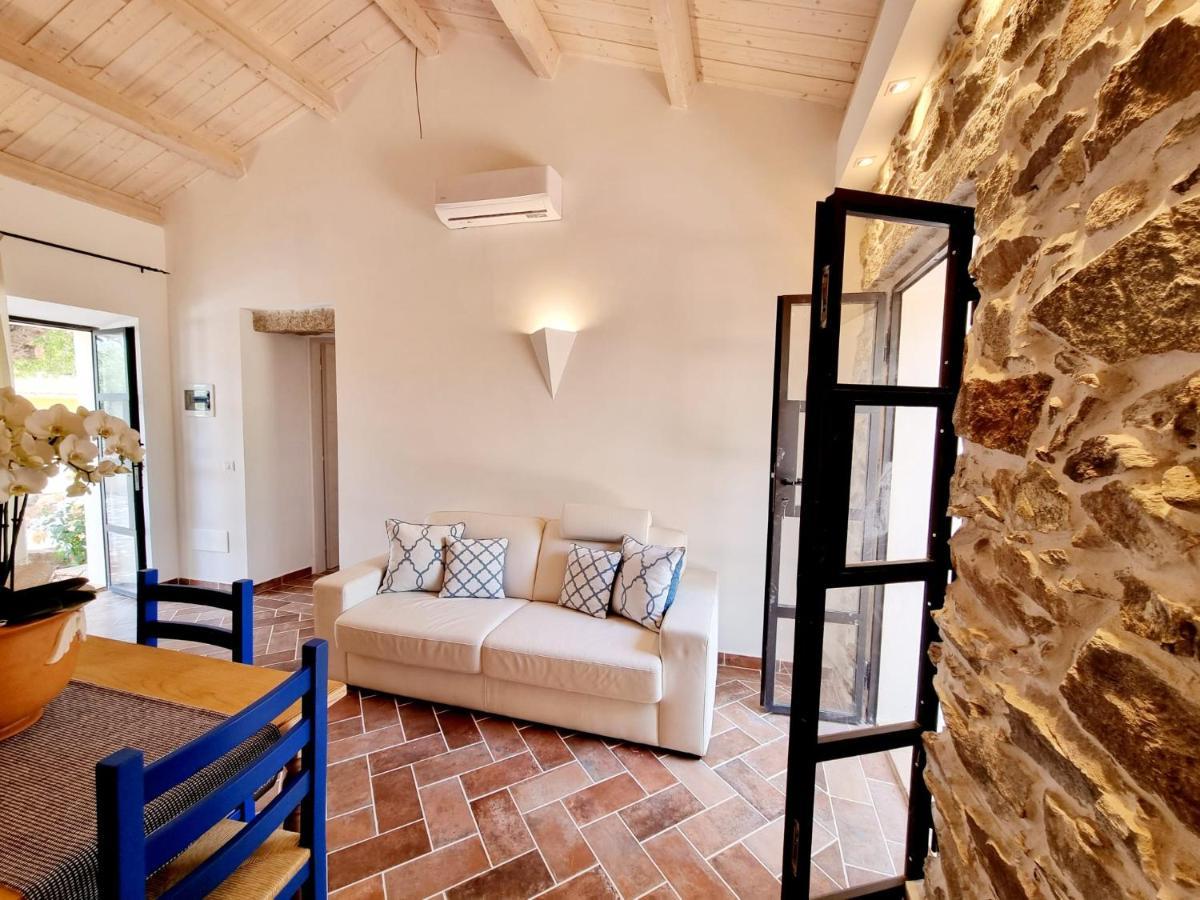 Stazzo San Teodoro La Quercia Piscina Condivisa Apartment Exterior photo