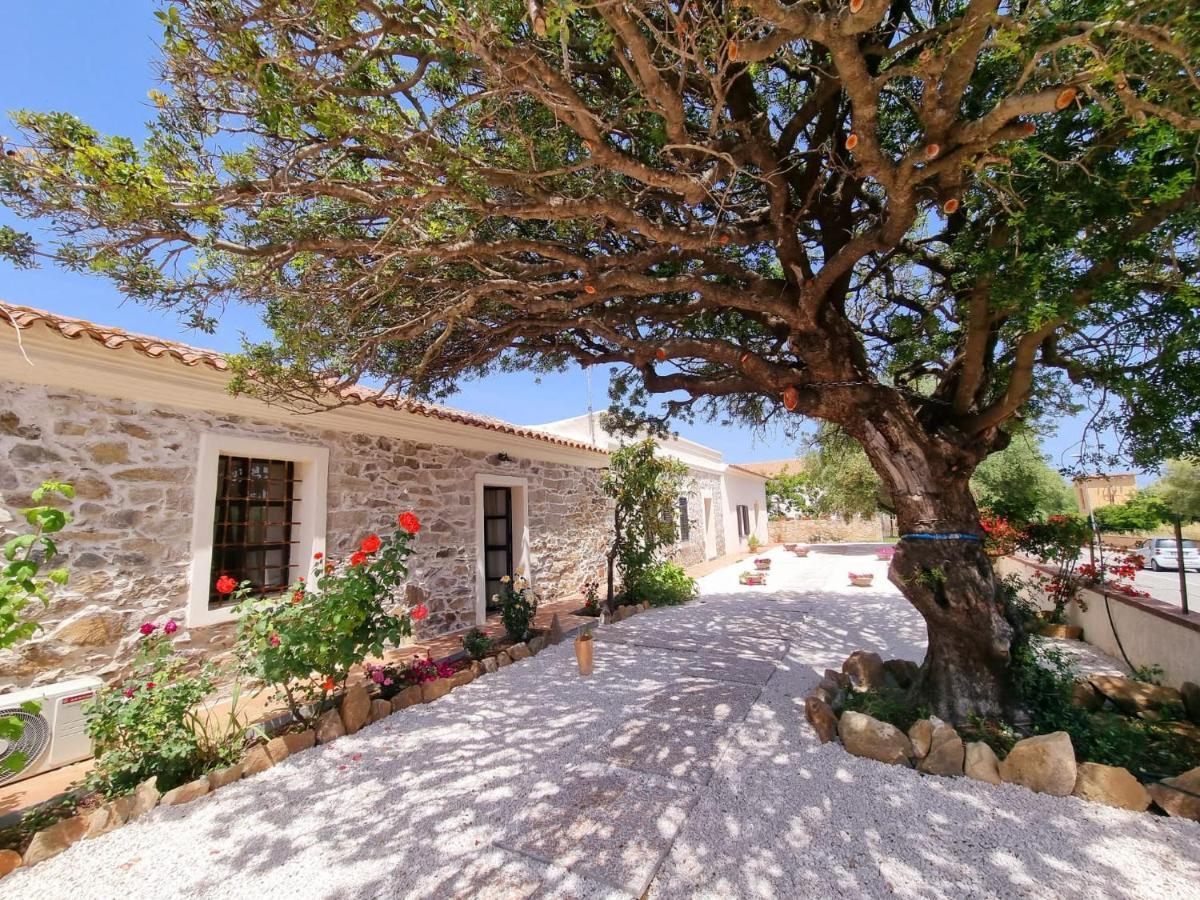 Stazzo San Teodoro La Quercia Piscina Condivisa Apartment Exterior photo