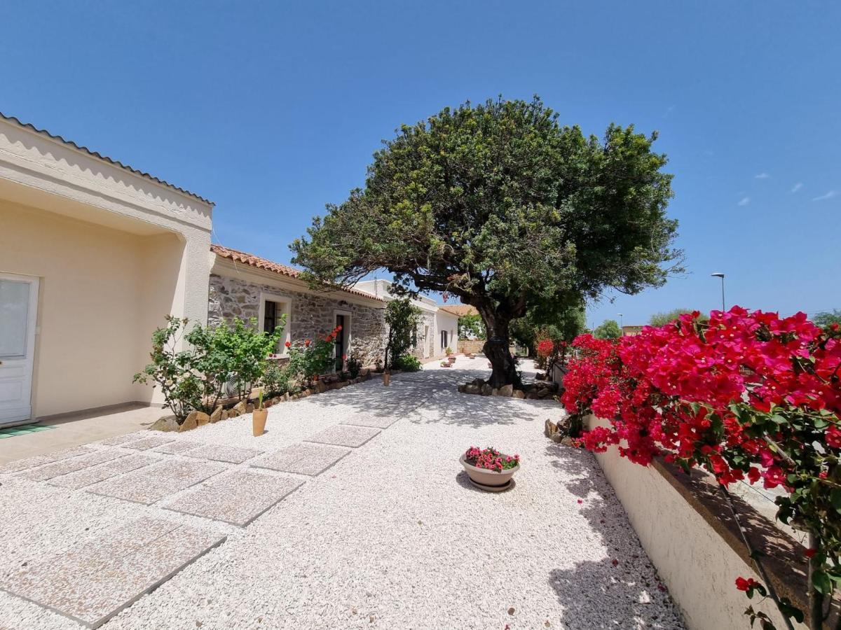 Stazzo San Teodoro La Quercia Piscina Condivisa Apartment Exterior photo
