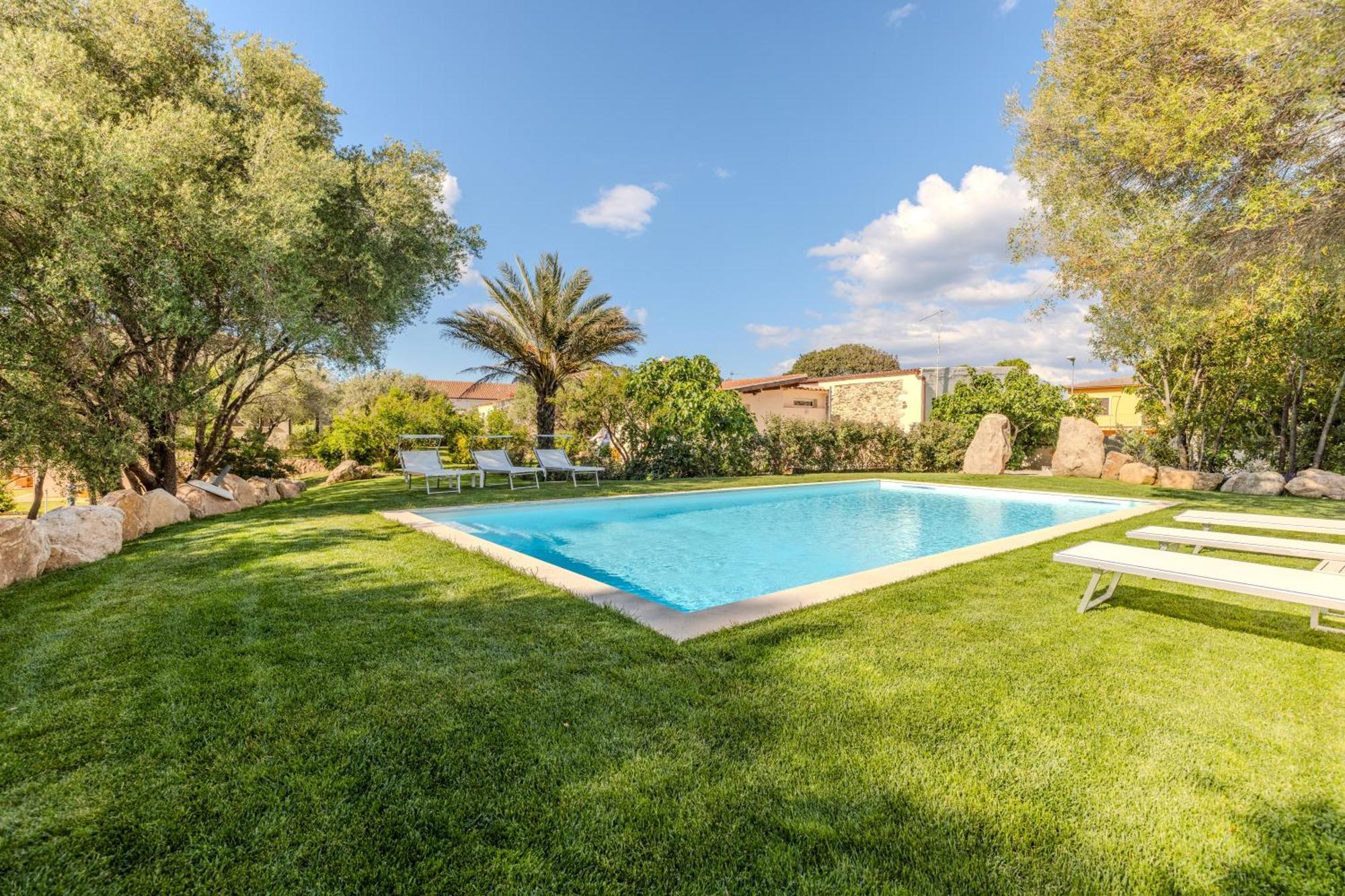 Stazzo San Teodoro La Quercia Piscina Condivisa Apartment Exterior photo